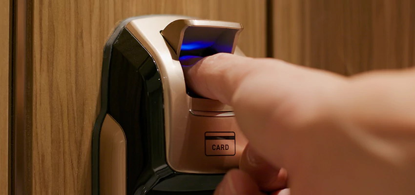 Locksmith Company For Window Lock Installation in Reedley, California