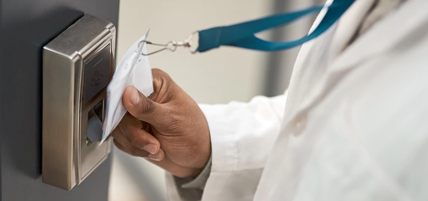 Commercial Locksmith For Rekey in Reedley, CA